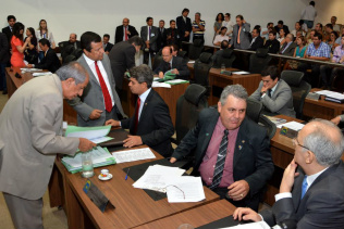 Aprovados oito projetos de lei na primeira sessão da semana Foto: Victor Chileno Agência ALMS
Deputados aprovaram projeto que autoriza governo a conceder isenção de ITCD