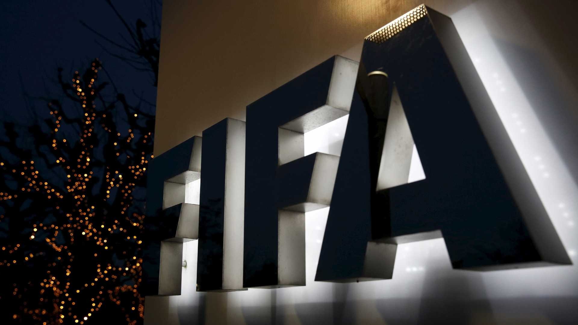 Fifa pretende ampliar número de substituições durante partidas Fifa pretende ampliar número de substituições durante partidas