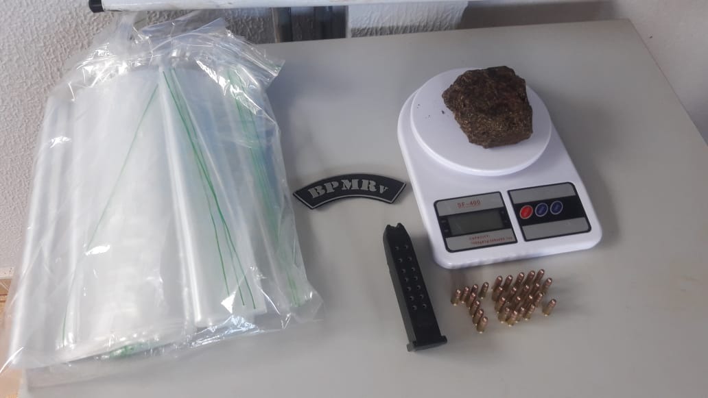 PMR aprende veículo adulterado, carregador e munições na fronteira PMR aprende veículo adulterado, carregador e munições na fronteira