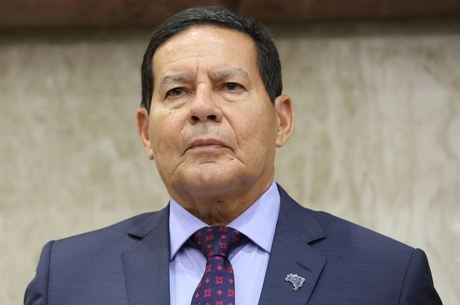Governo pode prorrogar auxílio de R$ 600 se necessário, diz Mourão Vice-presidente participou de videoconferência
Romério Cunha/VPR -