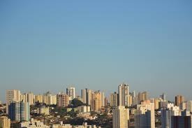 Sábado poderá ter sol entre nuvens e chuva em MS