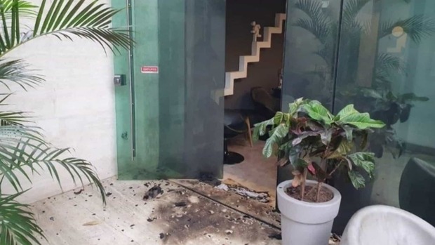 Polícia recebe imagem de atentado ao Porta dos Fundos (Reprodução TV Globo)