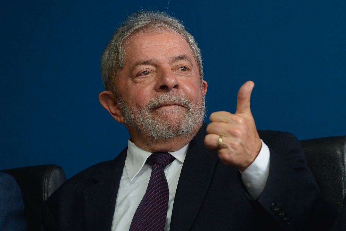 Justiça autoriza transferência de Lula do Paraná para São Paulo Justiça autoriza transferência de Lula do Paraná para São Paulo