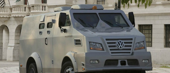 Carros-fortes são alvos de assaltantes em rodovia de São Paulo