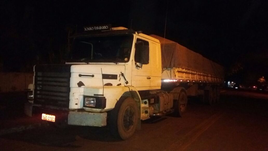 Ladrões desistem de roubo de carreta, após já estar com vítimas no cativeiro