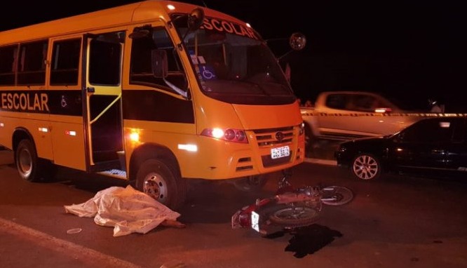 Motociclista e garupa morrem após serem arremessados em acidente PC de Souza/Edição MS