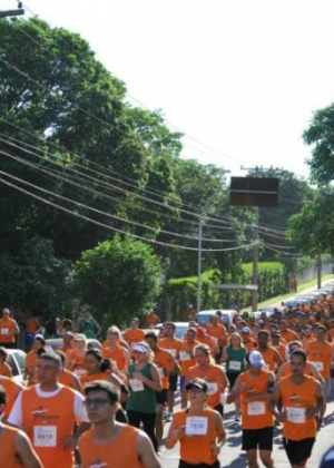 Participante de corrida morre de parada cardíaca durante Volta das Nações