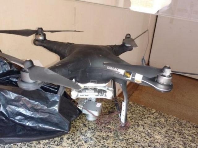 Drone que foi derrubado pela PM próximo a penitenciária (Foto: Dourados News)