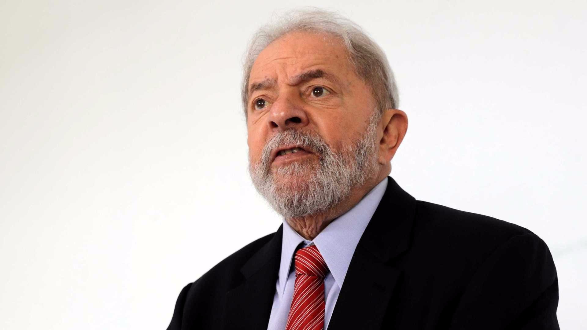 Lula critica privatizações e fim de reserva na Amazônia Reuters / Paulo Whitaker