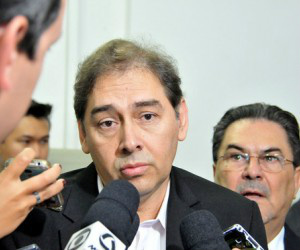 Depois de Olarte, Ministério Público pede saída de Bernal Bernal continua numa batalha judicial e política sem trégua para permanecer no cargo
(Foto: Álvaro Rezende / Correio do Estado)