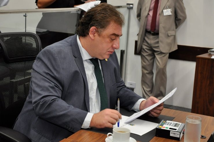 Proposta obriga realização de limpeza rigorosa em locais de acesso coletivo Luciana Nassar