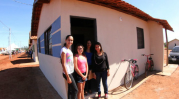 Realização do sonho da casa própria é um dos objetivos do Governo do Estado Realização do sonho da casa própria é um dos objetivos do Governo do Estado