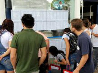 Selecionados na 2ª chamada do ProUni têm até hoje para comprovar dados Selecionados na 2ª chamada do ProUni têm até hoje para comprovar dados