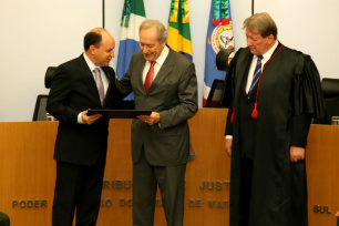 Assembleia homenageia ministro do Supremo Tribunal Federal Foto: Victor Chileno ALMS
Honraria foi concedida pelos serviços prestados ao Judiciário