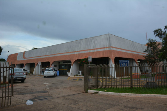 Prefeitura cancela 243 licitações abertas na gestão de Alcides Bernal Pintura em prédio custaria R$ 145 mil; no entanto, contrato foi cancelado - Foto: Paulo Ribas / Correio do Estado