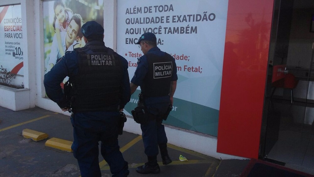 ia Militar no laboratório alvo de furto, em Campo Grande, MS (Foto: Osvaldo Nóbrega)