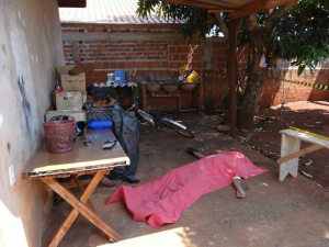 Ao ser flagrado furtando, ladrão entra em luta corporal com vítima e acaba morrendo Foto: Osvaldo Duarte