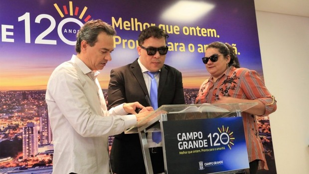 Prefeito dá posse a 52 membros para atuarem junto aos conselhos de cultura e Direitos Humanos Prefeito dá posse a 52 membros para atuarem junto aos conselhos de cultura e Direitos Humanos
