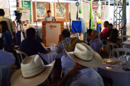 Sindicato Rural de Caracol faz leilão para inaugurar instalações de tatersal Sindicato Rural de Caracol faz leilão para inaugurar instalações de tatersal