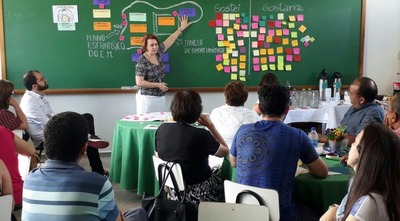 Formações continuadas qualificam e valorizam os profissionais da educação