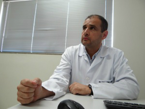 Diretor do NML (Núcleo de Medicina Legal) de Dourados, Guido Vieira Gomes (Foto: Osvaldo Duarte)