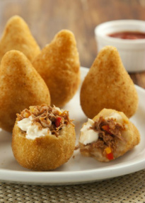 Saiba como fazer coxinhas com carne louca Saiba como fazer coxinhas com carne louca