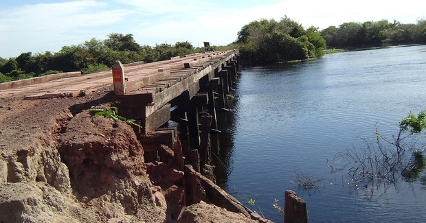 Agesul interdita ponte na MS-228 para reforma