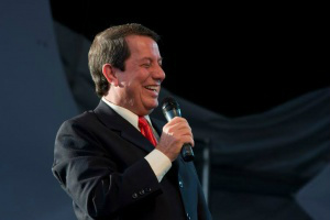 Missionário R.R.Soares que estará nesta quinta-feira em Dourados, participando de evento “A Volta da Vitória”, na Praça Antônio João, às 19h30 - Foto: Divulgação