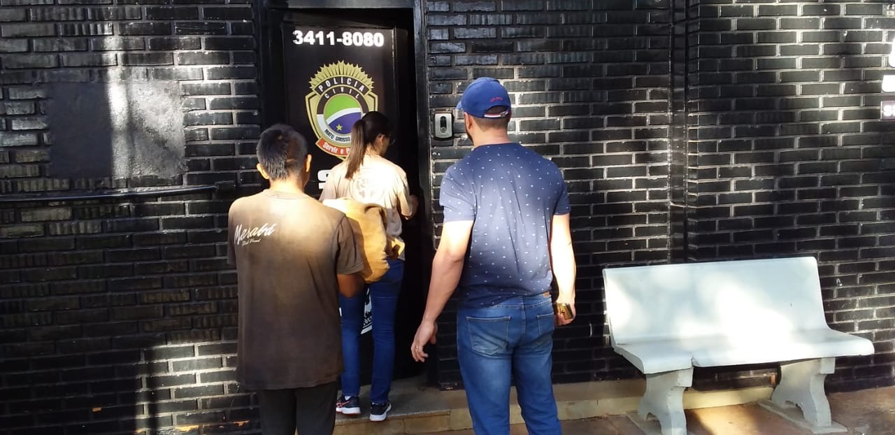 De acordo com a polícia, jovem usou uma faca para matar a mãe. Cido Costa/Dourados Agora