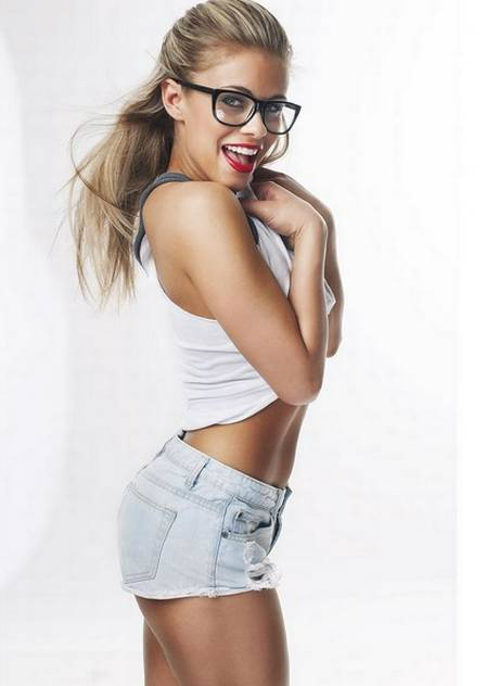 Promessa e musa do UFC, Paige VanZant recebe elogios com fotos na internet: ‘Difícil acreditar que ela bate nas pessoas’ Paige VanZant Foto: Reprodução/Instagram