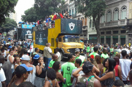 Cordão da Bola Preta, Galo da Madrugada e outros blocos de Carnaval arrastam multidões às ruas do País Cordão da Bola Preta comemora 99 anos de fundação em 2017
Vitor Abdala/25.02.2017/Agência Brasil