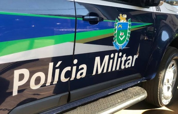 Homem diz que mataria mulher a facadas, após ser preso Homem diz que mataria mulher a facadas, após ser preso
