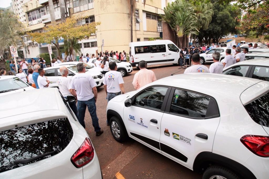 Prefeitura entrega veículos para atendimento na área de proteção social da Capital Divulgação
