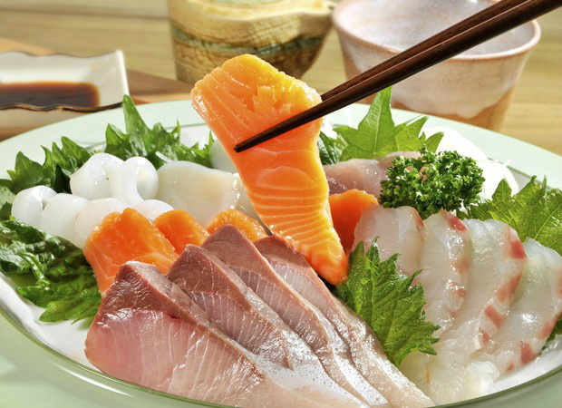 Carnes e peixes crus devem ser evitados durante a gravidez
Foto: Reprodução