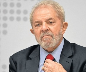 Ex-presidente Lula disse que irá concorrer ao cargo de presidente, mesmo se for condenado - Evaristo Sá/AFP