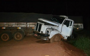 Acidente deixou um morto e um gravemente ferido - Foto: Olimar Gamarra/Rio Brilhante News