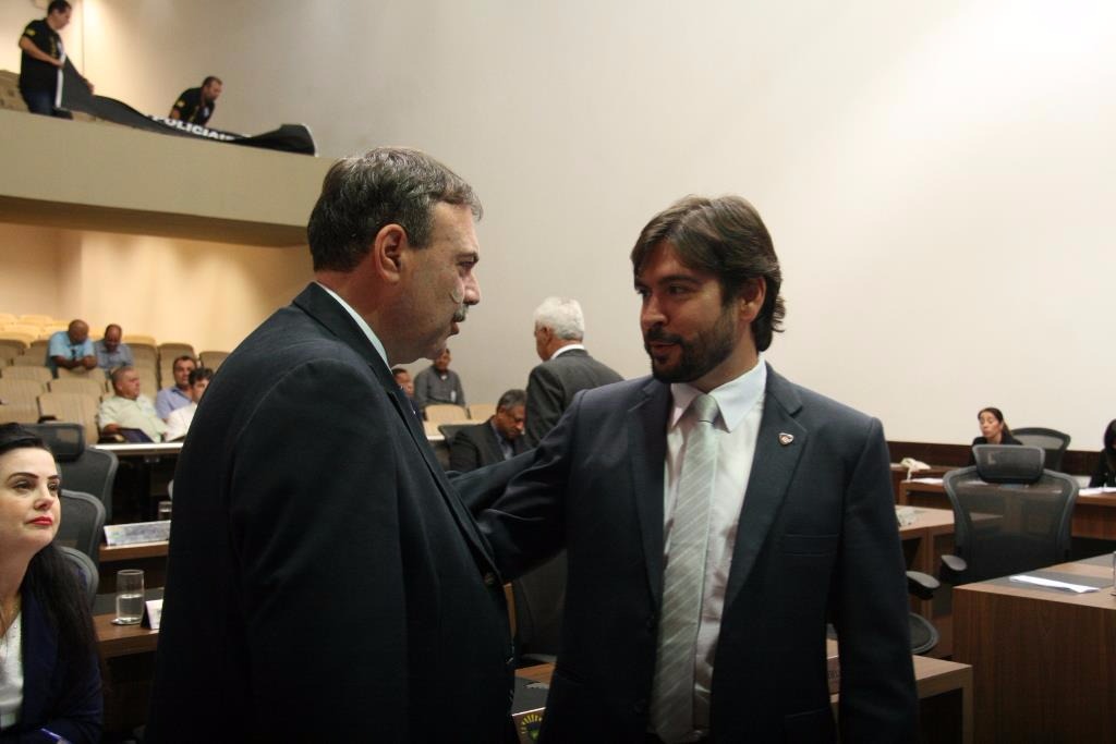 A convite do deputado Dr. Paulo Siufi, presidente do Sinpol mostra realidade da Polícia Civil de MS A convite do deputado Dr. Paulo Siufi, presidente do Sinpol mostra realidade da Polícia Civil de MS