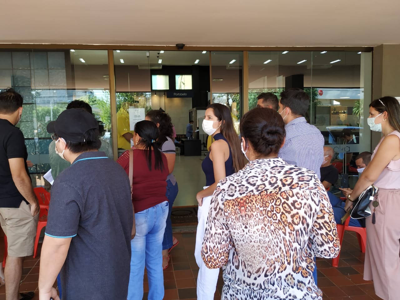 Procon acompanha denúncia de consumidores de empresa de pisos que não cumpre entrega de produtos Divulgação