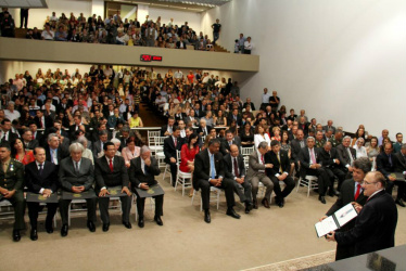 Homenageados em sessão solene ressaltam potencial de Mato Grosso do Sul Foto: Wagner Guimarães ALMS
Sessão solene lotou o Plenário Júlio Maia na noite desta quinta-feira