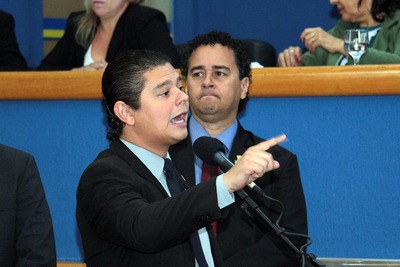 Vereador solicita execução de operação tapa-buraco nos bairros Moreninhas II e III, Santo Antonio e Recanto dos Pássaros Vereador solicita execução de operação tapa-buraco nos bairros Moreninhas II e III, Santo Antonio e Recanto dos Pássaros