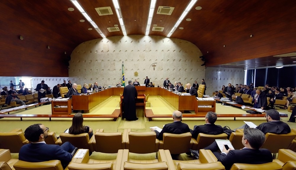 Atuação do STF é aprovada por 19% e reprovada por 39% dos brasileiros, diz Datafolha Ministros e advogados no plenário do Supremo Tribunal Federal durante a sessão de 5 de dezembro de 2019. Rosinei Coutinho/SCO/STF