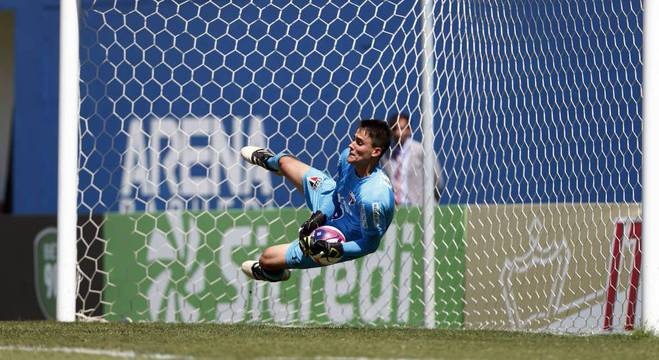 Junior defende cobrança de pênalti de Córdova e São Paulo e está na final da Copinha
Alex Silva/Estadão Conteúdo - 23.1.2018