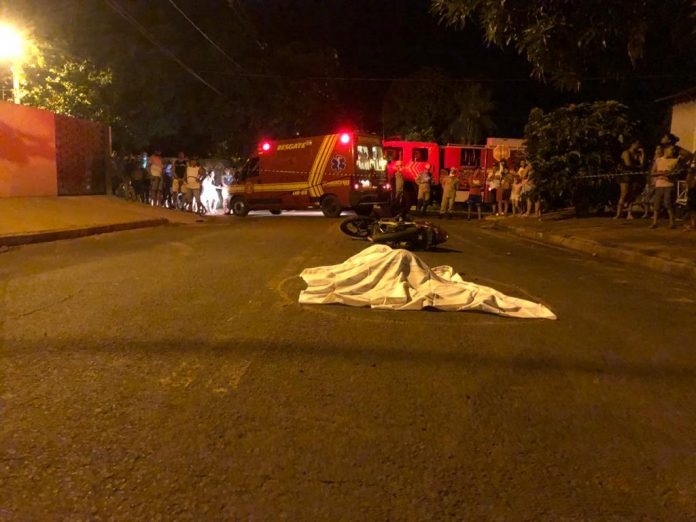 Professora morre atropelada por caminhão enquanto andava de moto Rones Cezar/Alvorada Informa