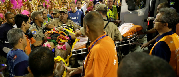 Unidos da Tijuca: novo acidente na Sapucaí deixa ao menos 11 feridos Reuters / Ricardo Moraes