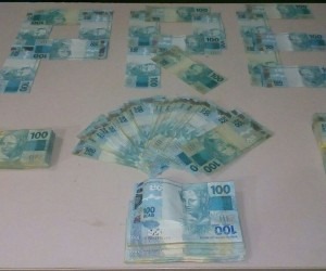 Dinheiro apreendido pela PRE. - Divulgação