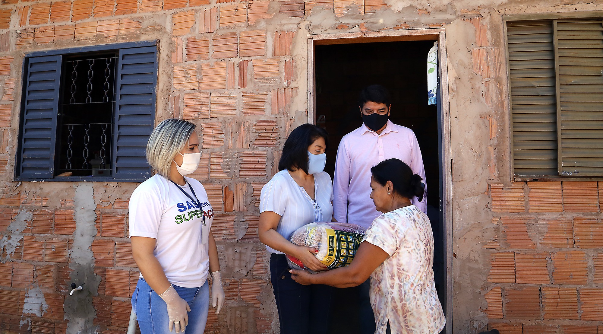 Moradora da região do Coronel Antonino, Brandelina disse que estava com o armário vazio antes de receber cesta básica. Edemir Rodrigues