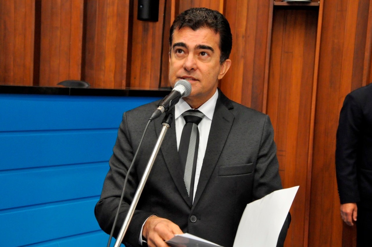 Embora não se tem motivos para festejar, as pessoas precisam crer que amanhã será melhor, diz Marçal Filho. Luciana Nassar
