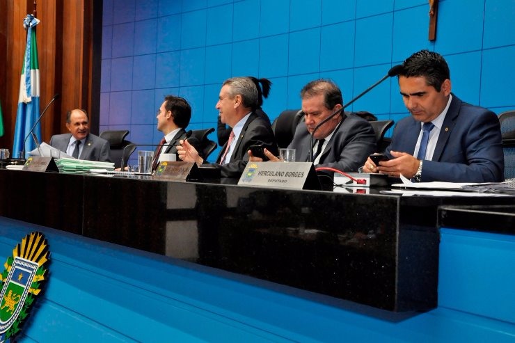Lei sobre funcionários públicos e regras de concurso da PM e Bombeiros podem ser alteradas Foto: Luciana Nassar