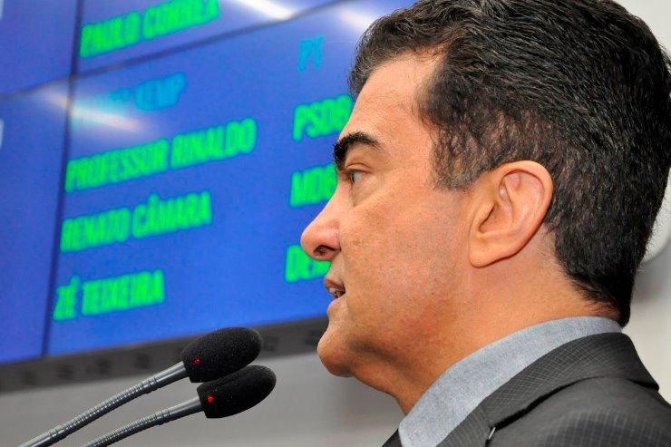 “Devemos conscientizar sobre a violência doméstica desde a infância”, diz Marçal Filho Marçal Filho registrou os 13 anos de sanção da Lei Maria da Penha. Luciana Nassar