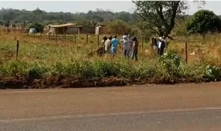 Índios entram em confronto com a PM, após invasão de área particular em Dourados Reprodução, Sidnei Bronka